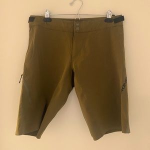 Dakine mountain bike shorts BNWOT